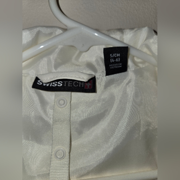 Swiss Tech Rain Jacket - Picture 11 of 14